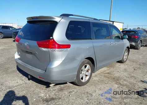 2011 Toyota Sienna Le V6 z USA, uszkodzony, nr VIN 5TDKK3DC5BS150470